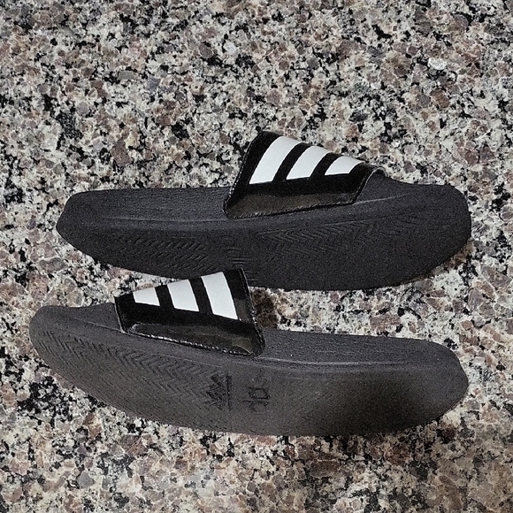 Adidas Black and White Striped Slides - Picture 6 of 9